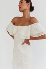 Beauty Within On-Off-Shoulder Maxi Dress Cream - Image 3